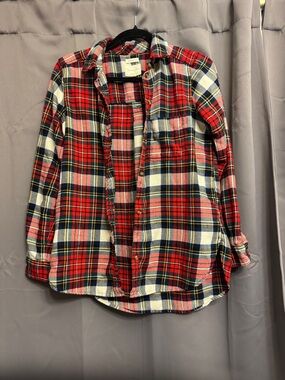 American Eagle Outfitters Red Navy White Plaid Button-Down Shirt